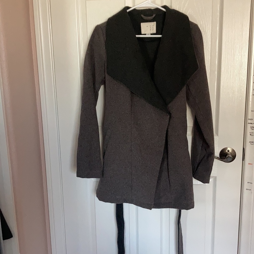 Jacket Size Small - Picture 4 of 5